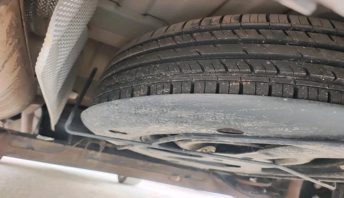 2019 Renault Captur PLATINE PETROL DUAL TONE, Petrol, Manual, 24,660 km, tyre