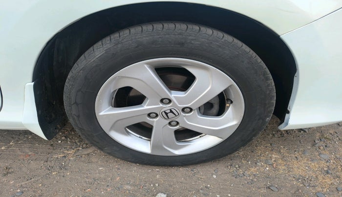 2015 Honda City 1.5L I-DTEC V, Diesel, Manual, 1,57,391 km, tyre