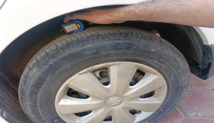 2011 Maruti Swift Dzire VDI, Diesel, Manual, 1,32,561 km, tyre