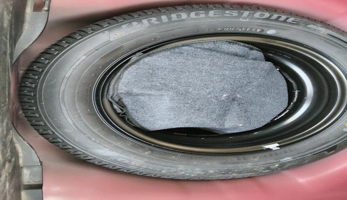 2021 Hyundai NEW I20 SPORTZ 1.2 AT, Petrol, Automatic, 34,600 km, tyre