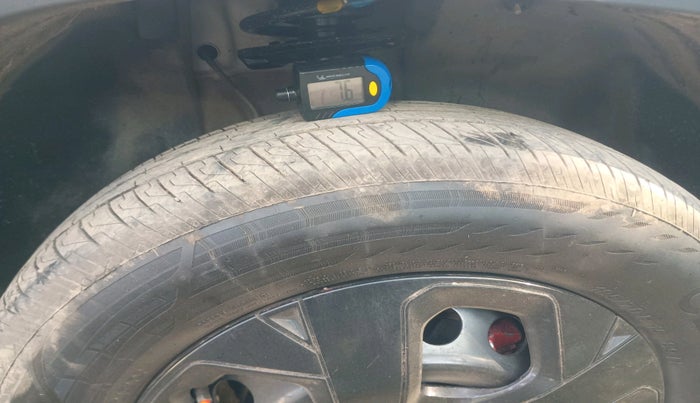 2023 Tata PUNCH ACCOMPLISHED MT CNG, CNG, Manual, 40,019 km, tyre