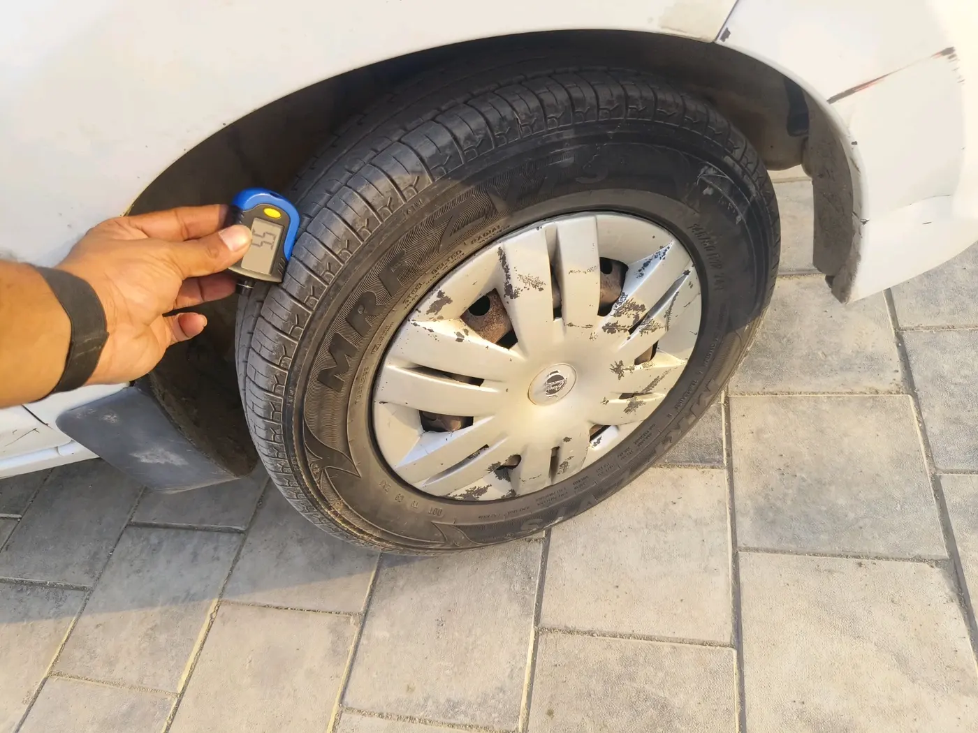 2019 Maruti Alto 800 LXI, Petrol, Manual, 48,512 km, tyre