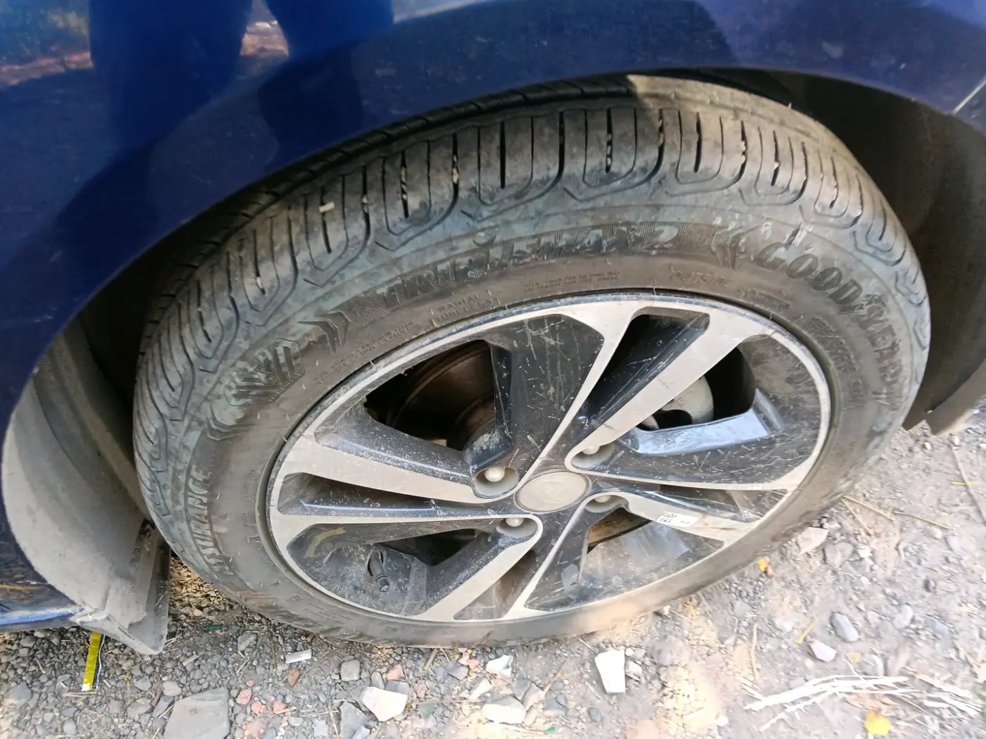 2023 Tata ALTROZ XZA PLUS, Petrol, Automatic, 10,903 km, tyre