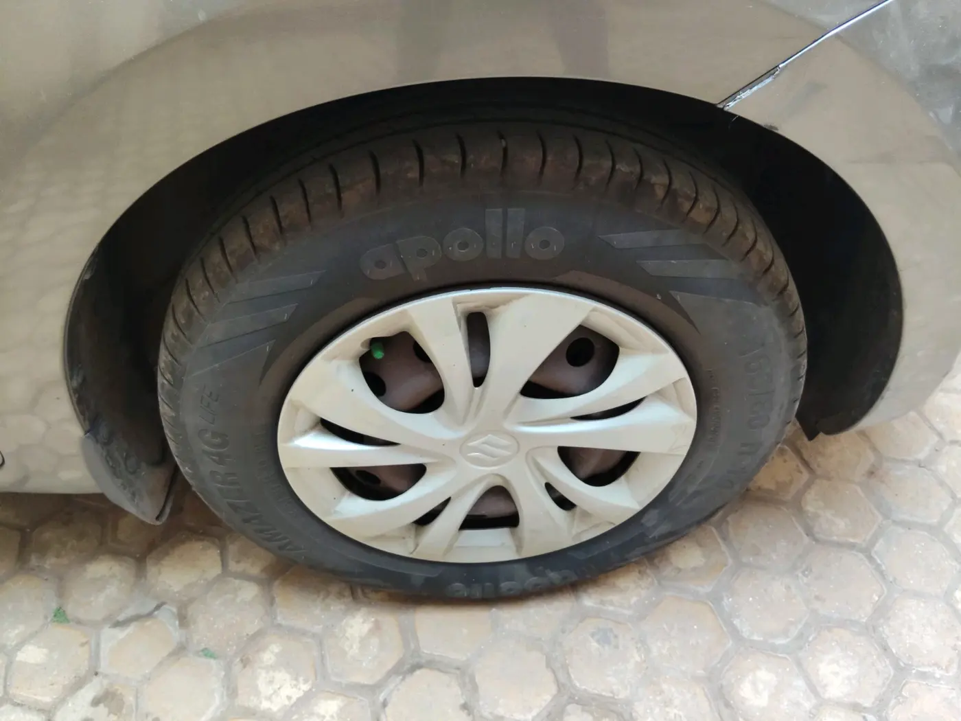 2018 Maruti Swift VXI, Petrol, Manual, 62,226 km, tyre