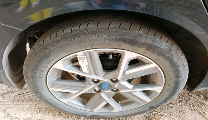 2023 Hyundai Verna SX 1.5 l MPI, Petrol, Manual, 15,192 km, tyre