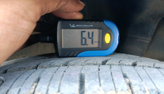 2016 Hyundai Grand i10 SPORTZ 1.2 KAPPA VTVT, Petrol, Manual, 69,833 km, tyre