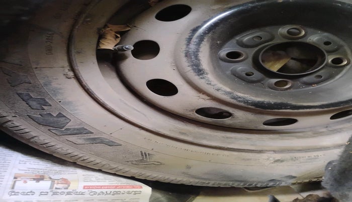 2010 Tata Indica Vista TERRA TDI, Diesel, Manual, 1,39,234 km, tyre