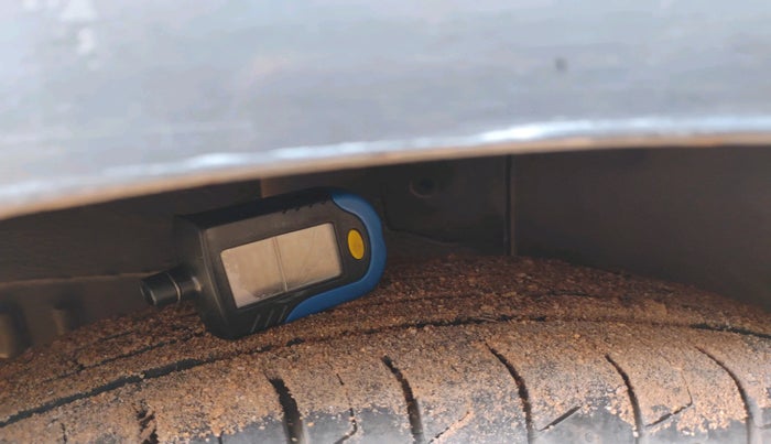 2010 Tata Indica Vista TERRA TDI, Diesel, Manual, 1,39,234 km, tyre