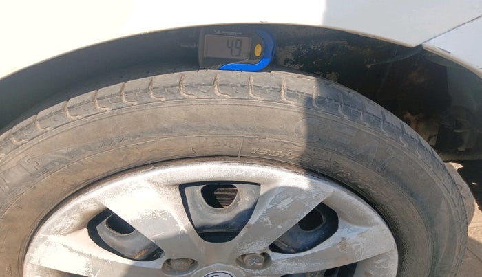 2013 Hyundai Eon ERA +, Petrol, Manual, 79,330 km, tyre