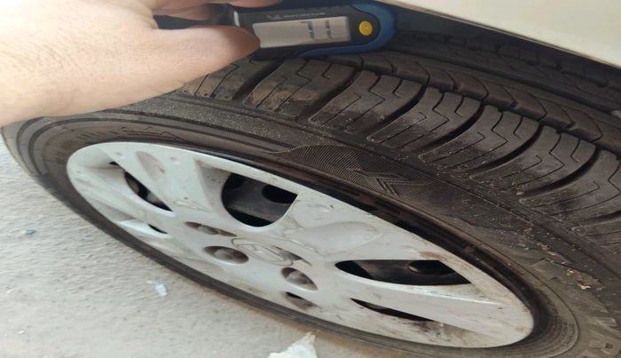 2015 Honda Amaze 1.2L I-VTEC S, Petrol, Manual, 50,987 km, tyre