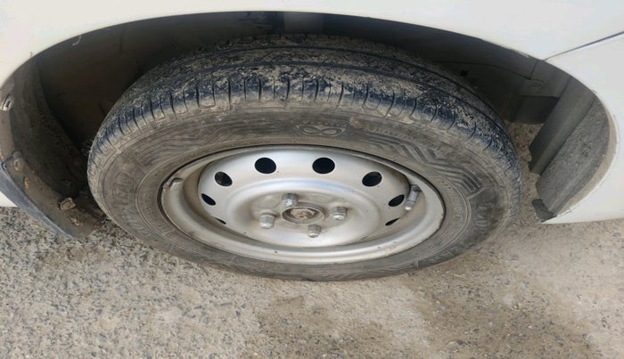 2016 Maruti Wagon R 1.0 LXI CNG, CNG, Manual, 1,51,852 km, tyre