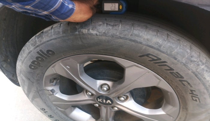 2019 KIA SELTOS HTK PLUS 1.5, Petrol, Manual, 1,36,617 km, tyre