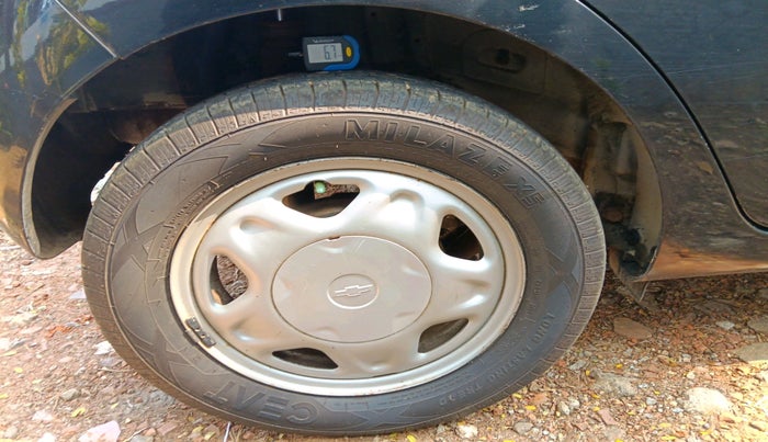 2011 Chevrolet Beat LS PETROL, Petrol, Manual, 1,34,073 km, tyre