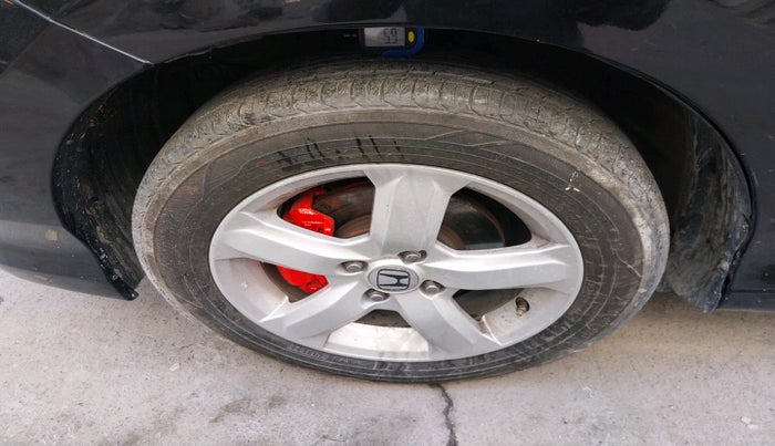 2011 Honda City 1.5L I-VTEC V MT, Petrol, Manual, 1,12,166 km, tyre