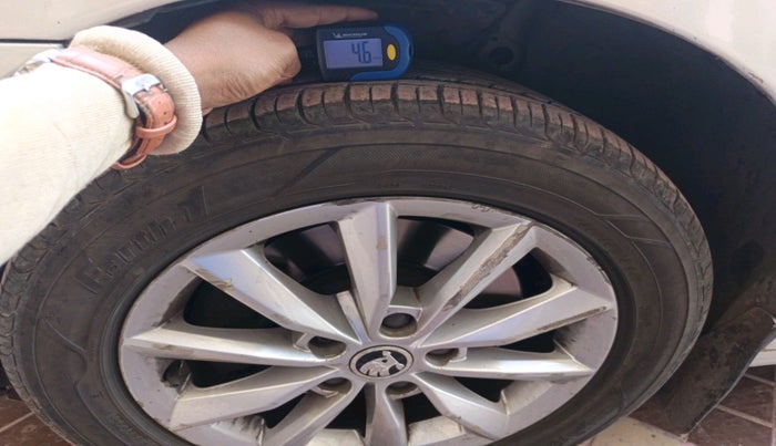 2016 Skoda Octavia STYLE PLUS AT 1.8 TSI, Petrol, Automatic, 76,862 km, tyre