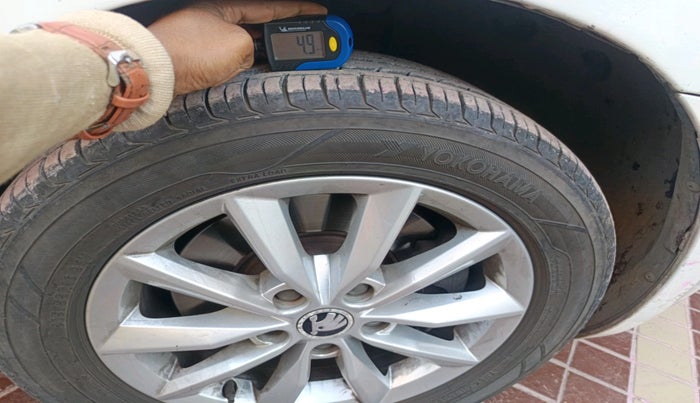 2016 Skoda Octavia STYLE PLUS AT 1.8 TSI, Petrol, Automatic, 76,862 km, tyre