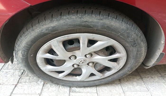 2018 Hyundai Grand i10 MAGNA 1.2 KAPPA VTVT, Petrol, Manual, 1,06,061 km, tyre