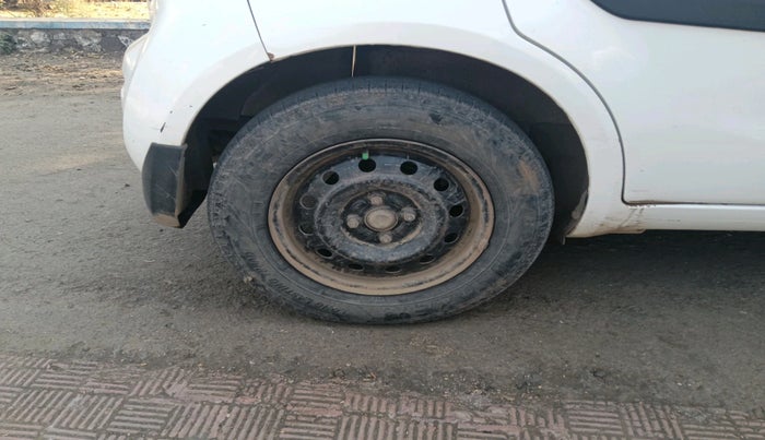 2010 Maruti Ritz VDI, Diesel, Manual, 1,22,827 km, tyre