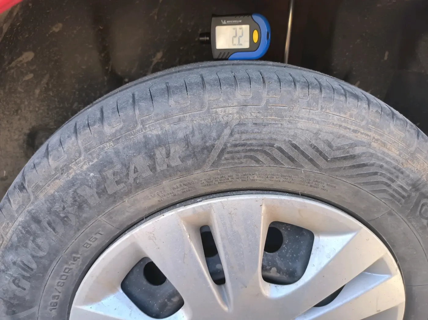 2013 Maruti Swift Dzire VDI, Diesel, Manual, 1,22,629 km, tyre