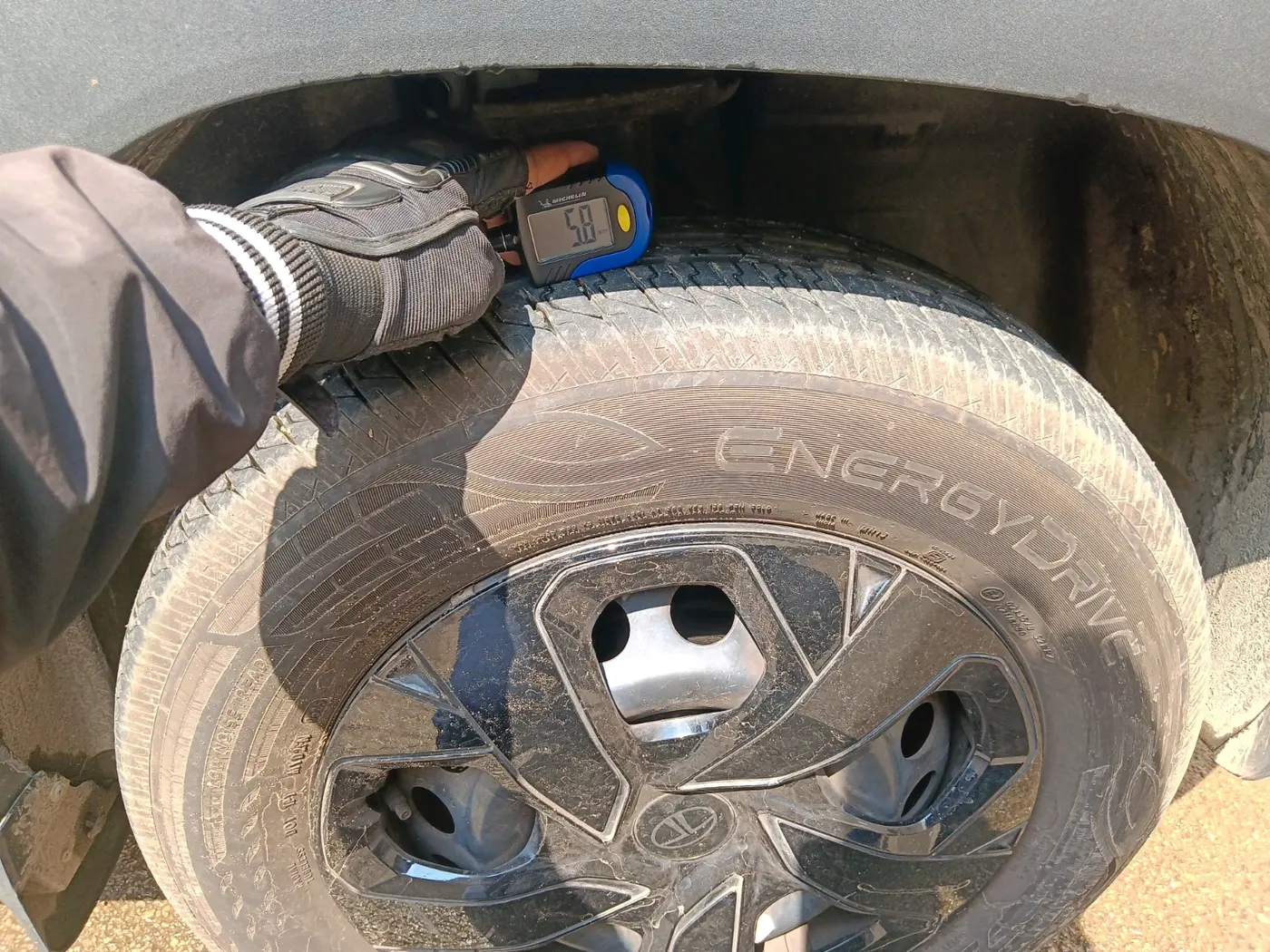 2025 Tata PUNCH Adventure Plus AMT, Petrol, Automatic, 4,475 km, tyre