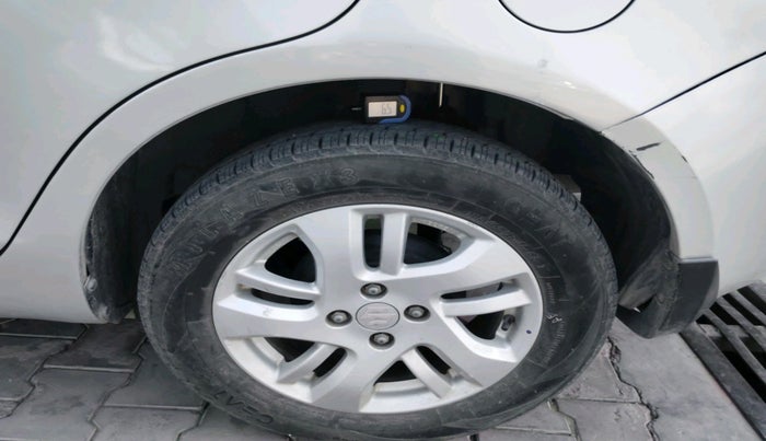 2013 Maruti Swift Dzire ZXI, Petrol, Manual, 1,08,719 km, tyre