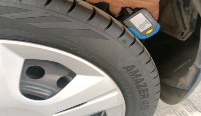 2011 Maruti Wagon R 1.0 VXI, Petrol, Manual, 69,002 km, tyre