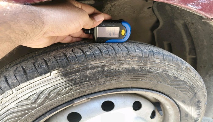 2011 Maruti Wagon R 1.0 LXI, CNG, Manual, 1,01,192 km, tyre