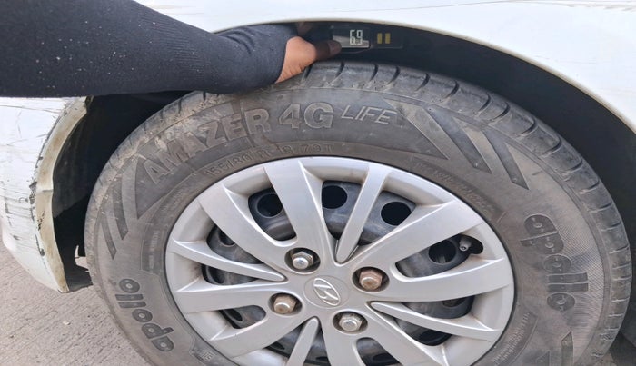 2013 Hyundai i10 MAGNA 1.2, CNG, Manual, 1,50,186 km, tyre