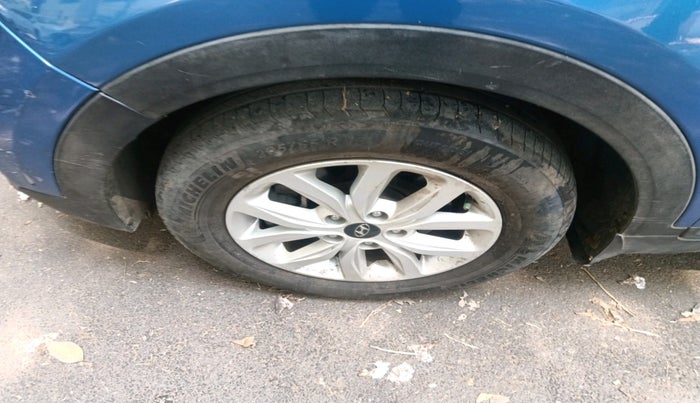 2018 Hyundai Creta SX 1.6 DIESEL, Diesel, Manual, 1,79,136 km, tyre