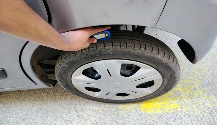 2015 Maruti Wagon R 1.0 VXI, Petrol, Manual, 36,458 km, tyre