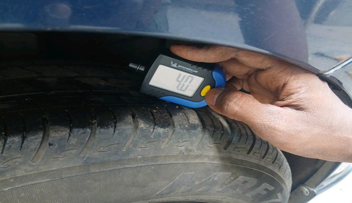 2018 Maruti Ertiga VXI CNG, CNG, Manual, 90,542 km, tyre