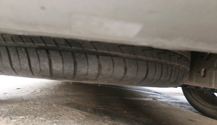 2022 Hyundai ALCAZAR PLATINUM(O) 7STR 2.0 AT, Petrol, Automatic, 44,029 km, tyre