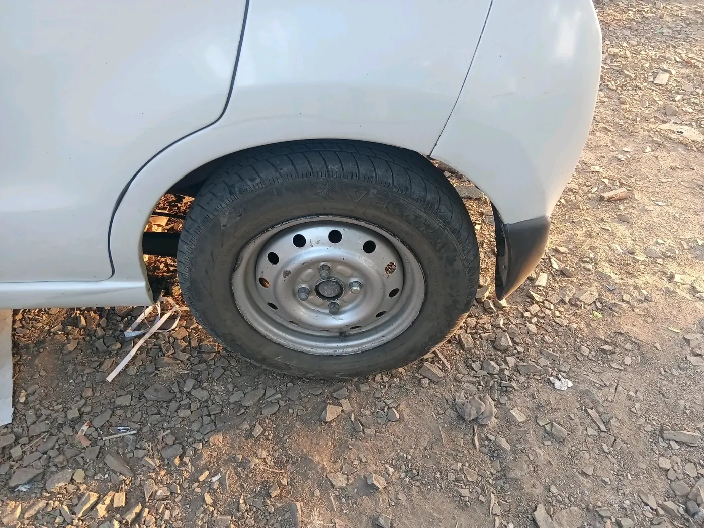2010 Maruti A Star LXI, Petrol, Manual, 1,31,736 km, tyre
