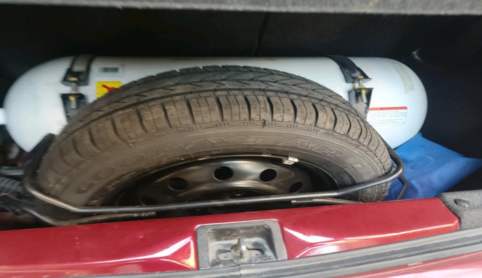 2023 Maruti New Wagon-R VXI CNG 1.0, CNG, Manual, 66,851 km, tyre