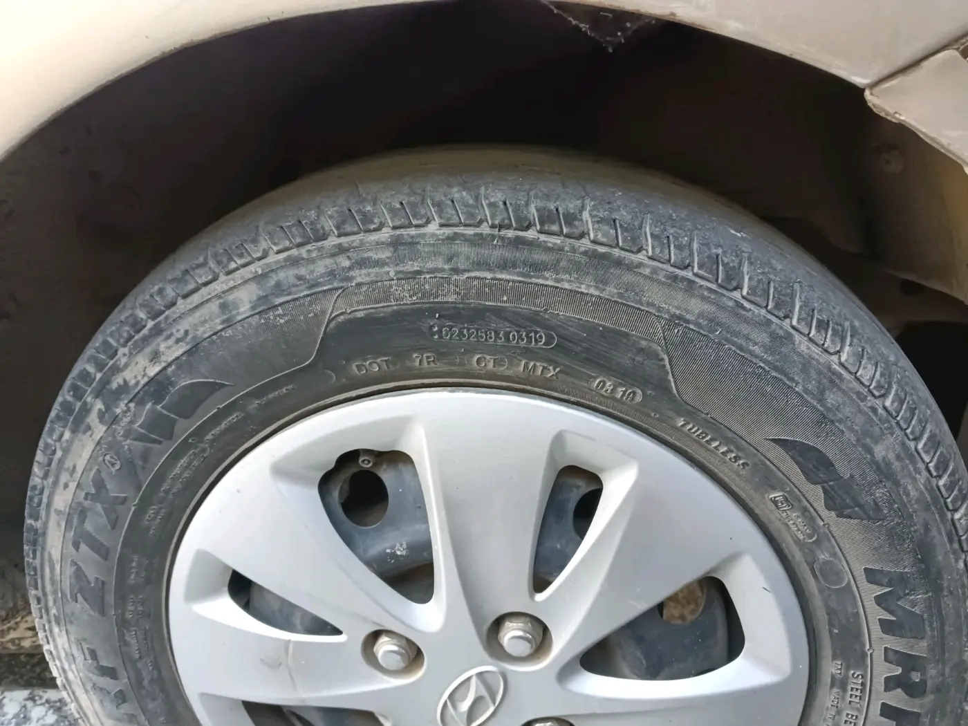 2011 Hyundai i10 MAGNA 1.2, Petrol, Manual, 97,617 km, tyre
