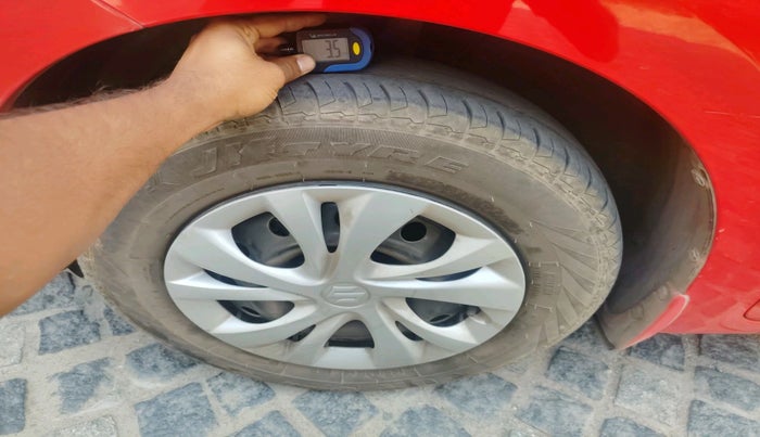 2022 Maruti Swift VXI AMT, Petrol, Automatic, 27,358 km, tyre