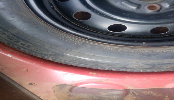 2008 Maruti Swift VDI, Diesel, Manual, 1,83,739 km, tyre