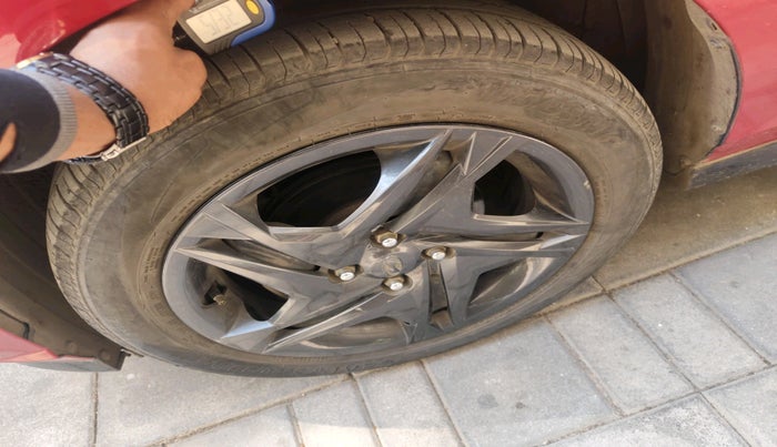 2022 Hyundai NEW I20 Sportz 1.2 IVT, Petrol, Automatic, 24,166 km, tyre