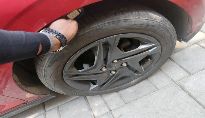 2022 Hyundai NEW I20 Sportz 1.2 IVT, Petrol, Automatic, 24,166 km, tyre