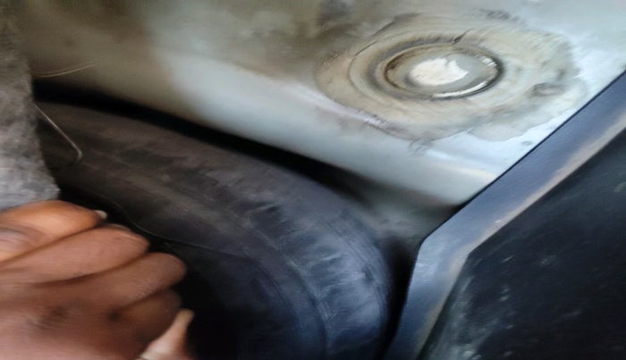 2015 Maruti Swift LDI, Diesel, Manual, 94,203 km, tyre