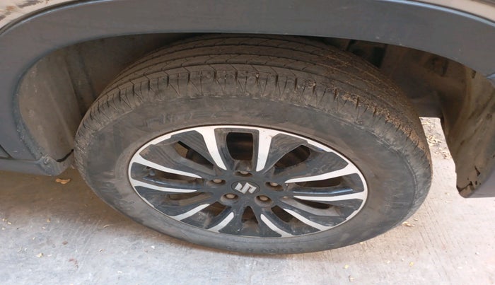 2020 Maruti Vitara Brezza ZXI AT SHVS, Petrol, Automatic, 21,757 km, tyre