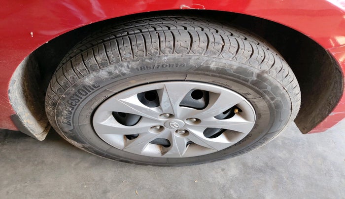 2017 Hyundai Elite i20 SPORTZ 1.2, Petrol, Manual, 1,20,264 km, tyre