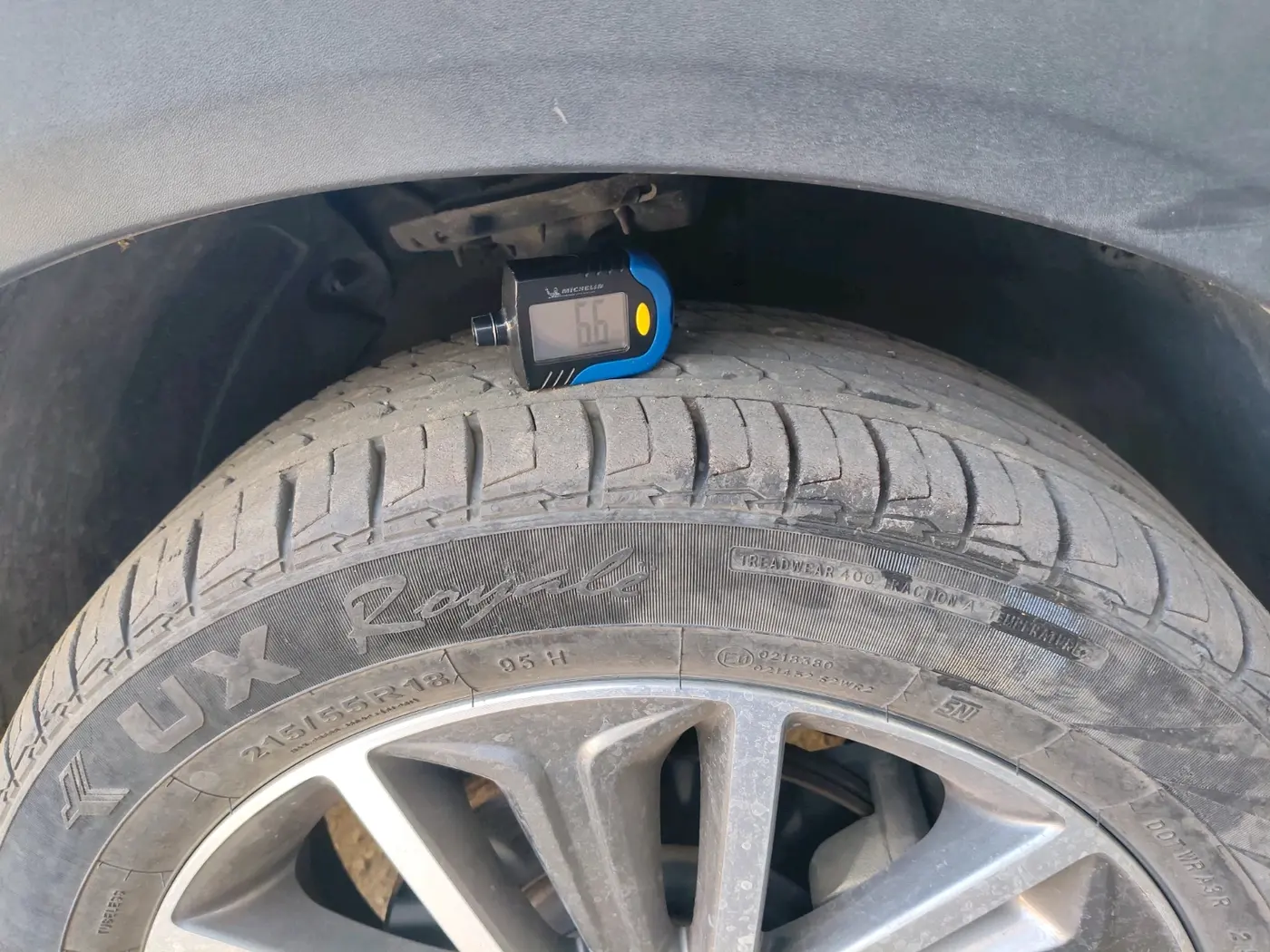 2017 Hyundai Tucson 2WD AT GL PETROL , Petrol, Automatic, 1,47,081 km, tyre