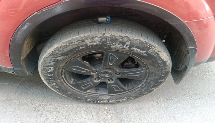 2011 Mahindra XUV500 W6, Diesel, Manual, 1,04,814 km, tyre