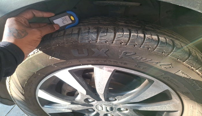 2020 Maruti S Cross ZETA 1.5, Petrol, Manual, 1,15,266 km, tyre