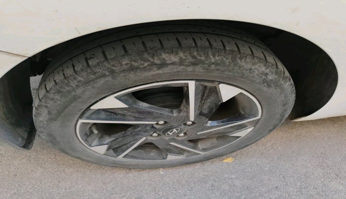 2021 Hyundai Verna SX (O)1.5 VTVT, Petrol, Manual, 39,407 km, tyre