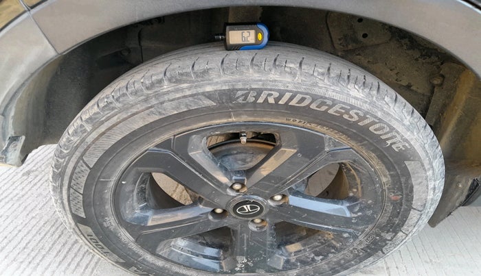 2021 Tata NEXON XZA PLUS (O) PETROL, Petrol, Automatic, 49,682 km, tyre