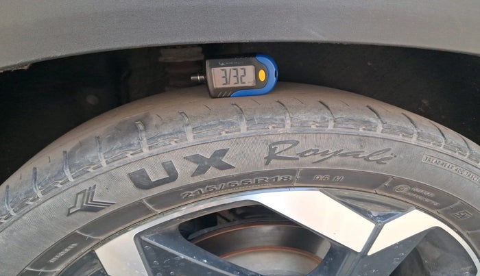 2024 Hyundai ALCAZAR 1.5 SIGNATURE (O) AT 7STR, Diesel, Automatic, 55,892 km, tyre