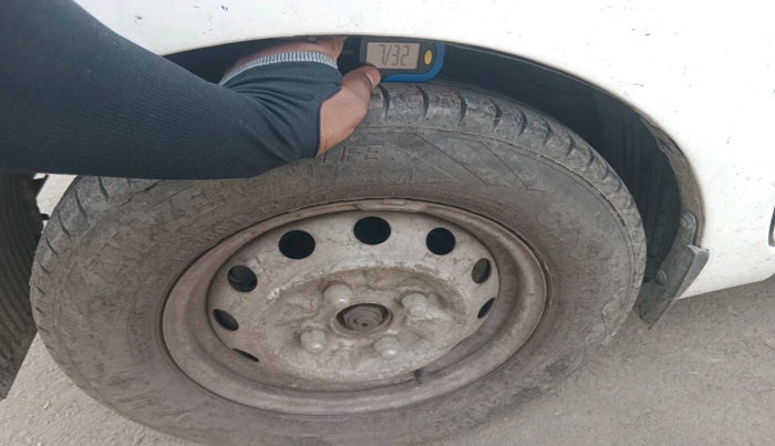 2016 Hyundai Eon ERA +, Petrol, Manual, 71,953 km, tyre