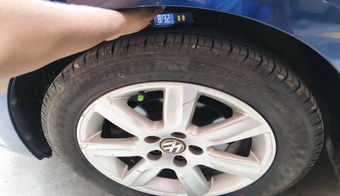 2011 Volkswagen Vento COMFORTLINE 1.6, Petrol, Manual, 77,345 km, tyre